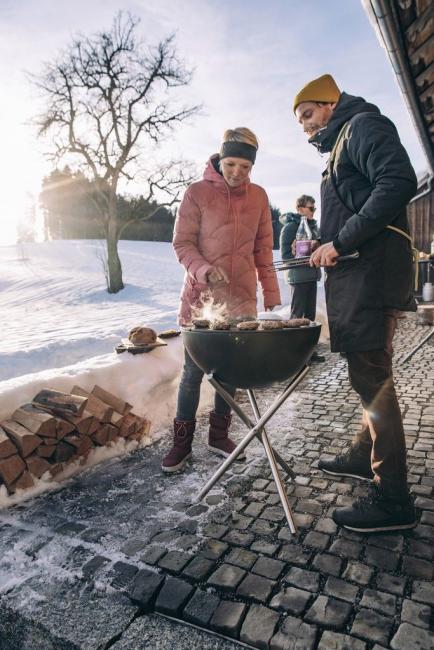 Prenosné ohnisko s grilom Höfats Bowl - s trojnožkou